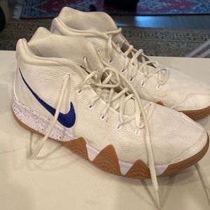 Nike Kyrie 4s